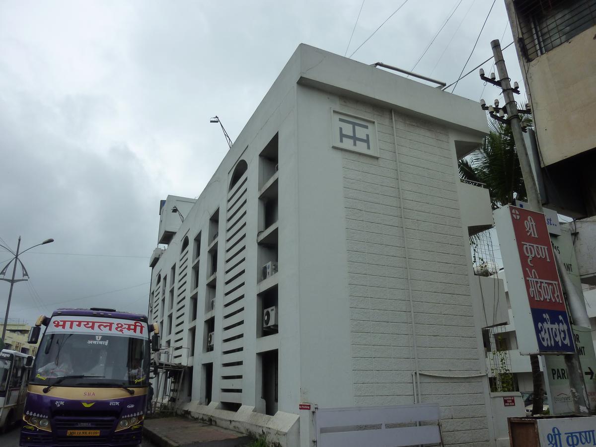 Hotel Tourist, Kolhapur Ngoại thất bức ảnh